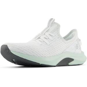 imageNew Balance Womens DynaSoft Nergize Sport V2 Cross TrainerWhiteSilver MetalicClay Ash