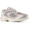 imageNew Balance 725 Unisex SneakersGreyWhite
