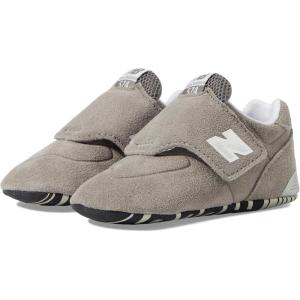 imageNew Balance UnisexBaby 574 V1 Hook and Loop Crib SneakerShark SkinCement