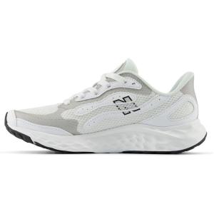 imageNew Balance Womens Fresh Foam Arishi V4 Tiralux SneakersNb WhiteSilver MetallicBlack